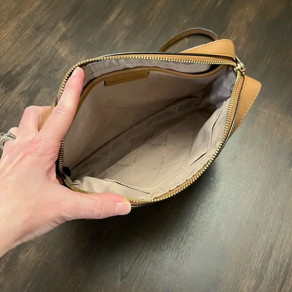 Michael Kors Tan and Cream Crossbody Bag - Picture 3 of 13